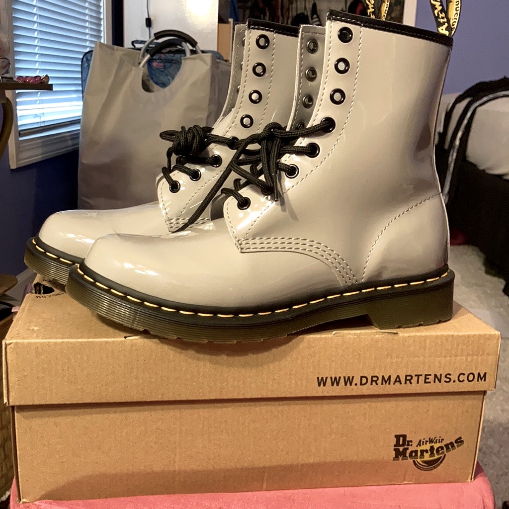 New! Dr. Martens (Air Wair) Sz: Uk 7 Gray